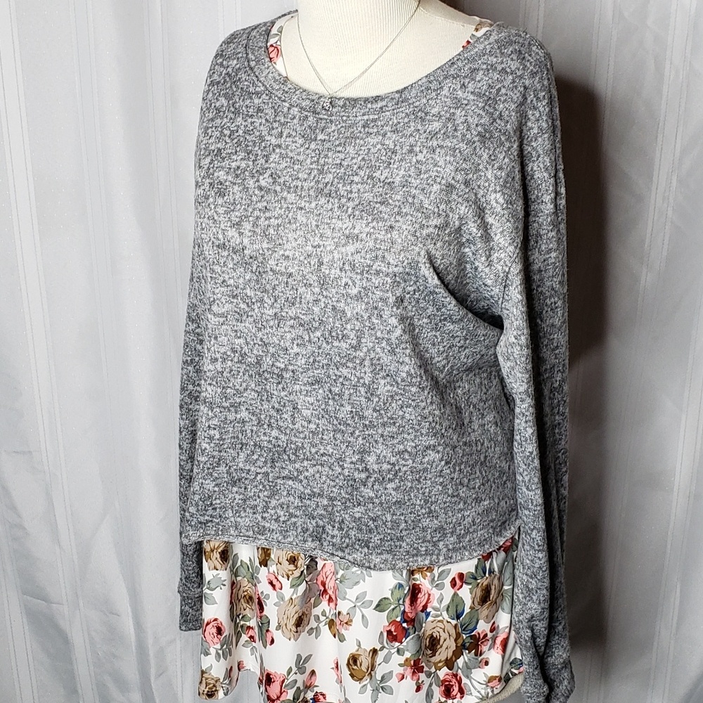 Heathered Gray Pullover By A&D